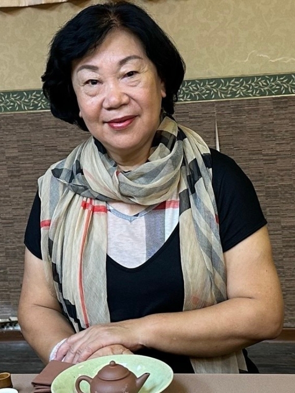 李金玲